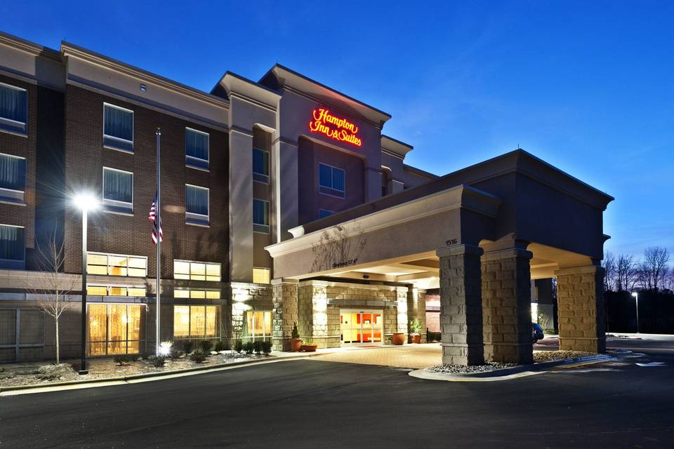 Hampton Inn & Suites