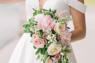 Radiant Floral Arrangements