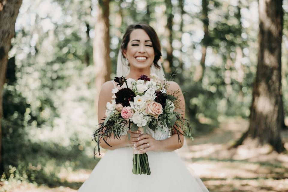 Bride and wedding bouquet | Courtney Hellen Photography