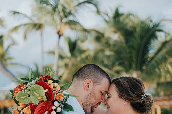 An embrace filled with timele