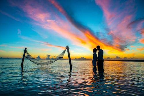 FareNia Travels