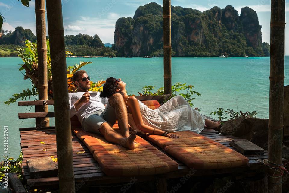 FareNia Travels