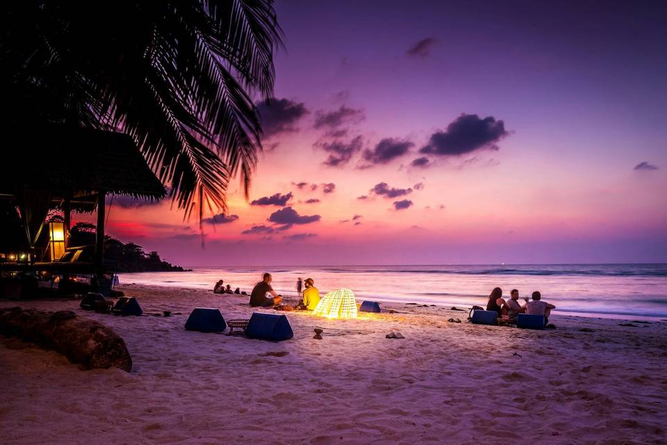 FareNia Travels