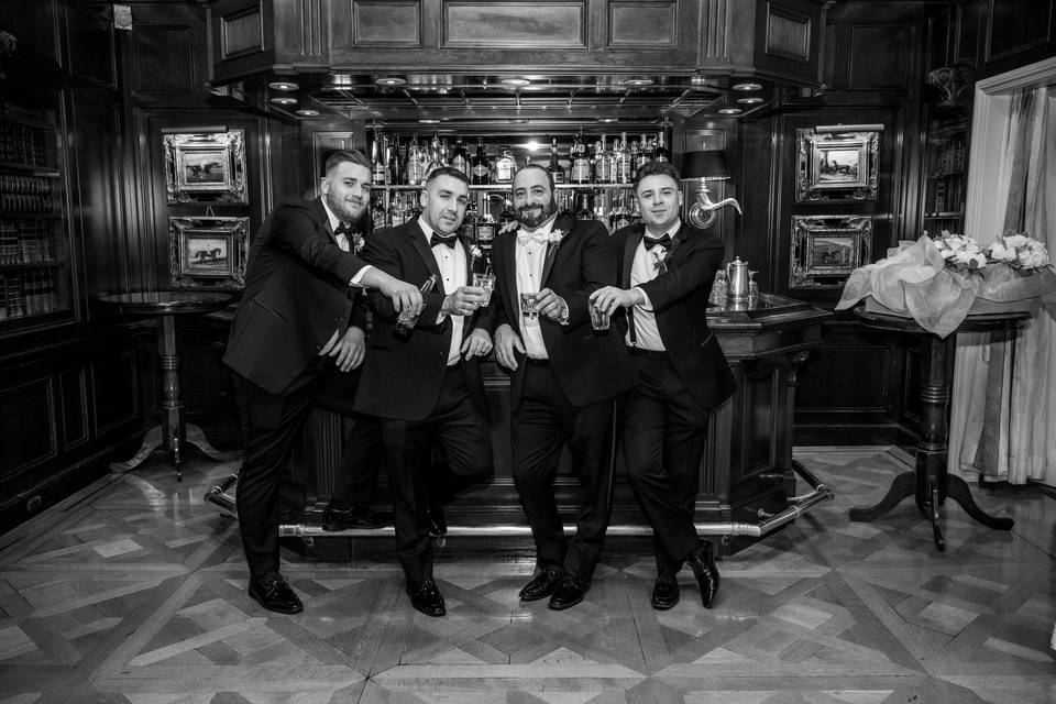 Groom men