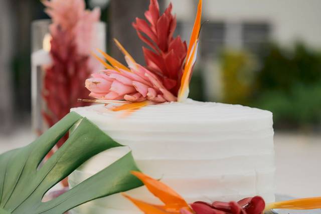 Tropical Wedding Cake