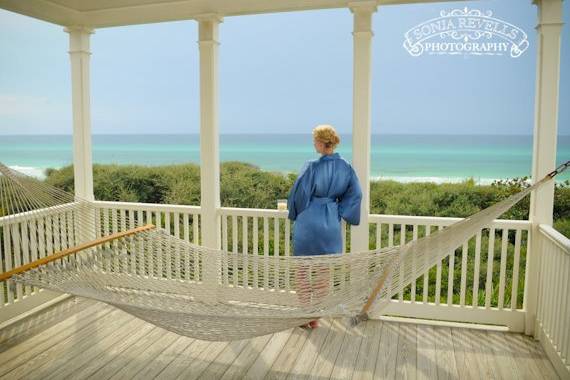 Rollands Beauty Bar & Art Gallery