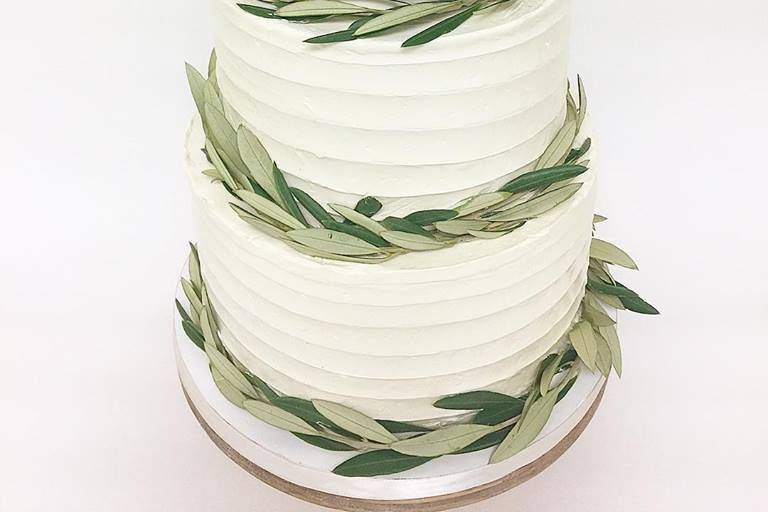 3-tier wedding cake with leaves