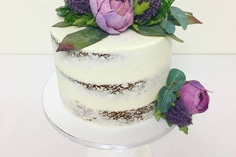 Half Baked Co Wedding Cake Burbank Ca Weddingwire