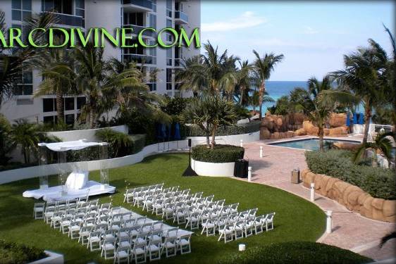 ArcDivine.com :: Miami Acrylic Chuppah Wedding Canopy Arch Rental Plastic Clear Glass