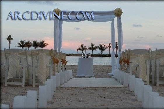 ArcDivine.com :: Miami Acrylic Chuppah Wedding Canopy Arch Rental Plastic Clear Glass