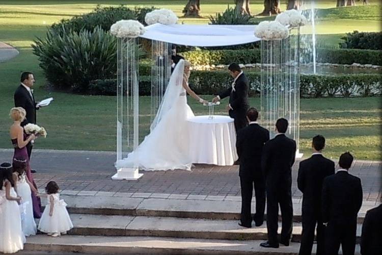 ArcDivine.com :: Miami Acrylic Chuppah Wedding Canopy Arch Rental Plastic Clear Glass