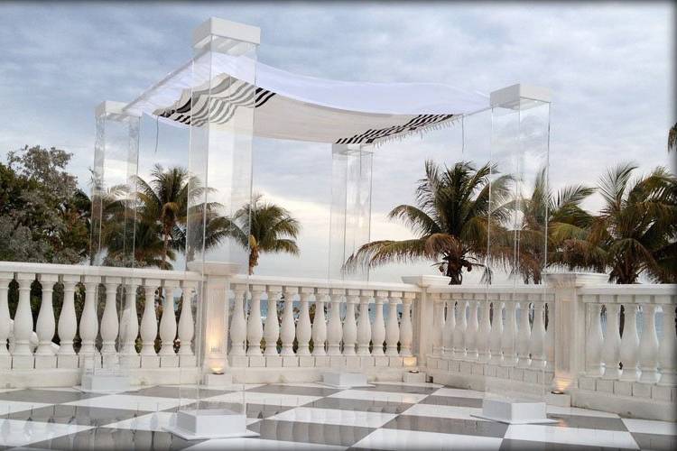 ArcDivine.com :: Miami Acrylic Chuppah Wedding Canopy Arch Rental Plastic Clear Glass