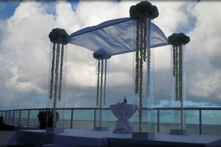 ArcDivine.com :: Miami Acrylic Chuppah Wedding Canopy Arch Rental Plastic Clear Glass