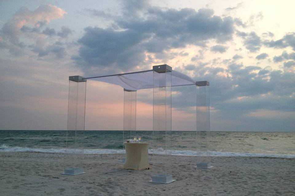 ArcDivine.com :: Miami Acrylic Chuppah Wedding Canopy Arch Rental Plastic Clear Glass