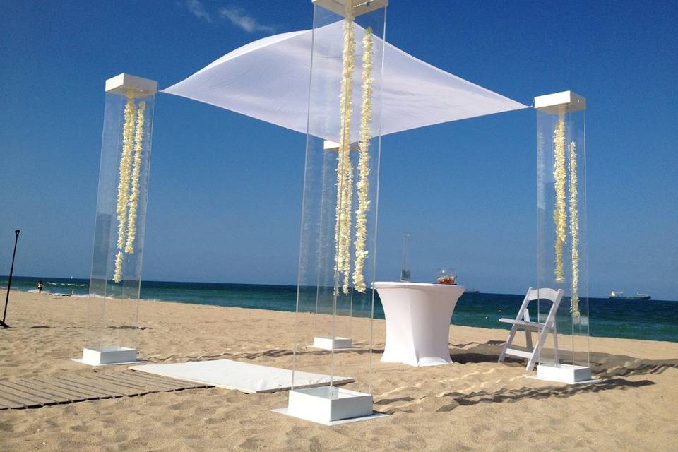 ArcDivine.com :: Miami Acrylic Chuppah Wedding Canopy Arch Rental Plastic Clear Glass