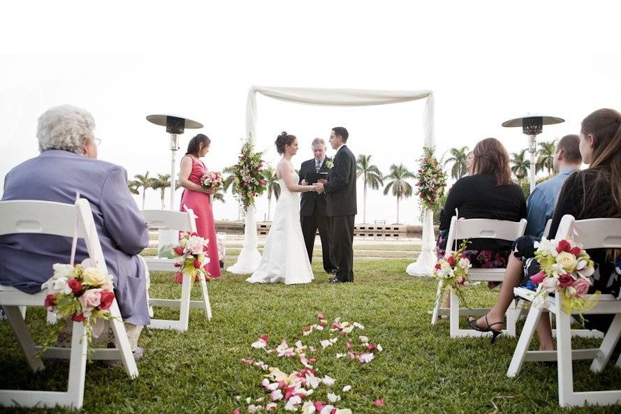 ArcDivine.com :: Miami Acrylic Chuppah Wedding Canopy Arch Rental Plastic Clear Glass