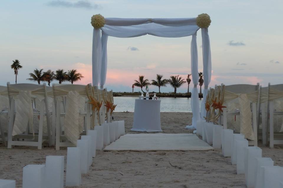 ArcDivine.com :: Miami Acrylic Chuppah Wedding Canopy Arch Rental Plastic Clear Glass