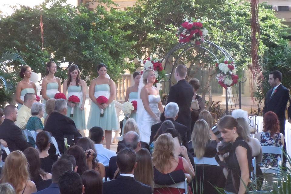 ArcDivine.com :: Miami Acrylic Chuppah Wedding Canopy Arch Rental Plastic Clear Glass