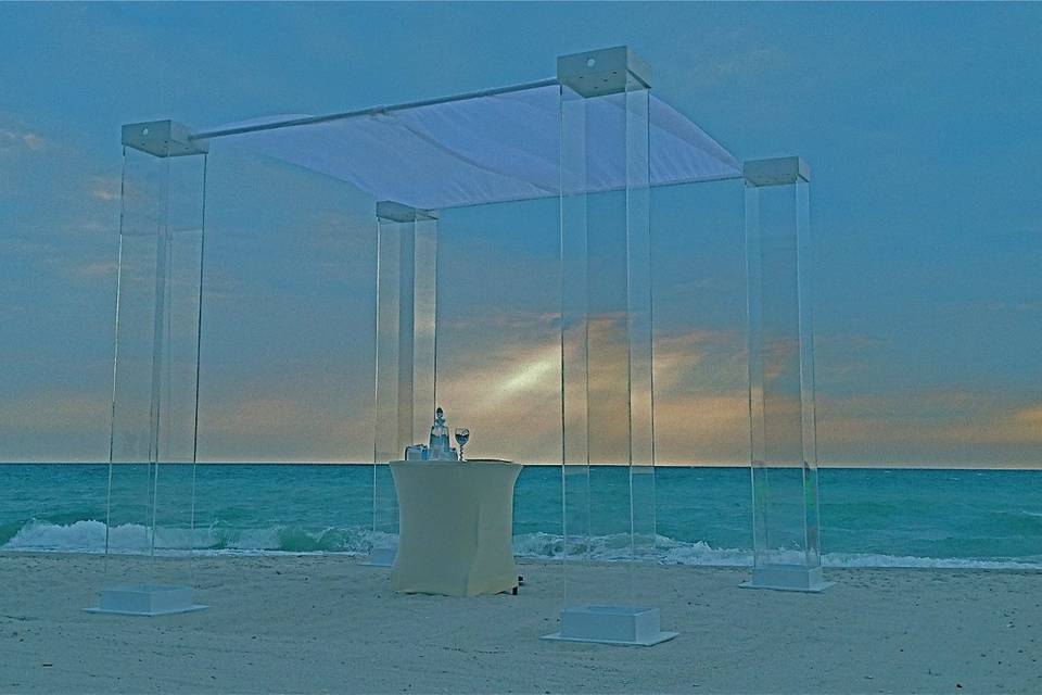 ArcDivine.com :: Miami Acrylic Chuppah Wedding Canopy Arch Rental Plastic Clear Glass