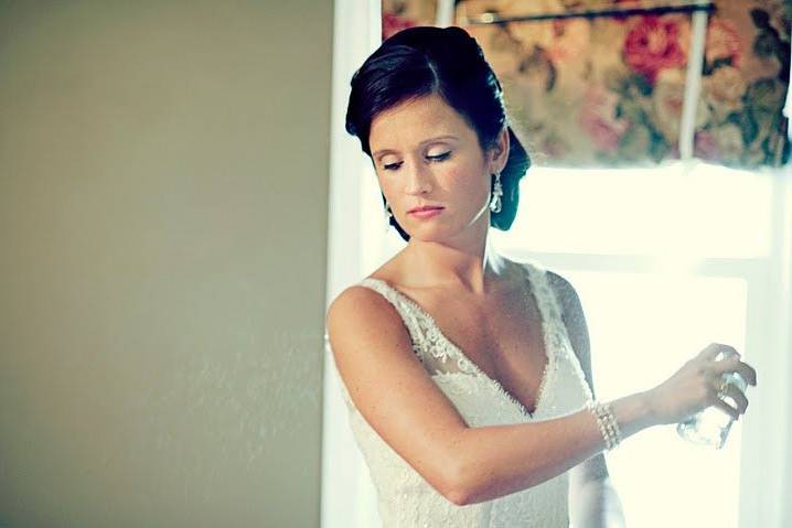 Bridal hair and makeup | Neysa Ruhl Photography