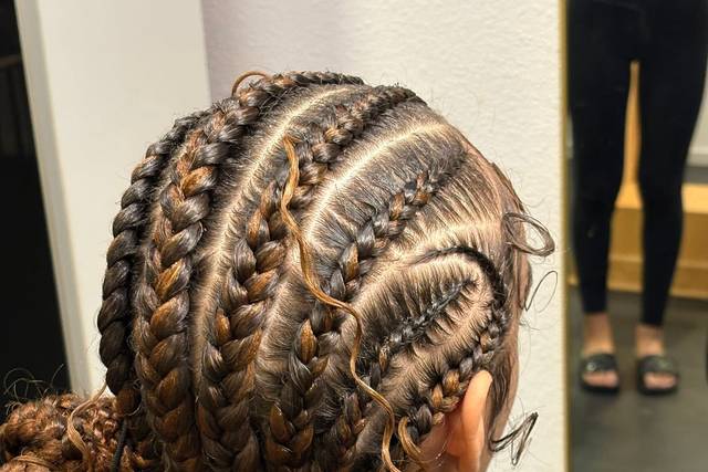 Ena’Vative Hair Studio