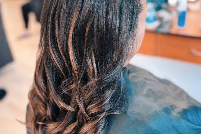Ena’Vative Hair Studio