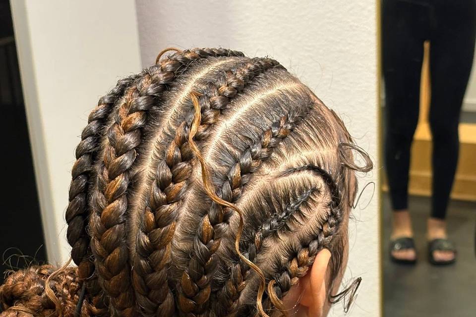 Ena’Vative Hair Studio