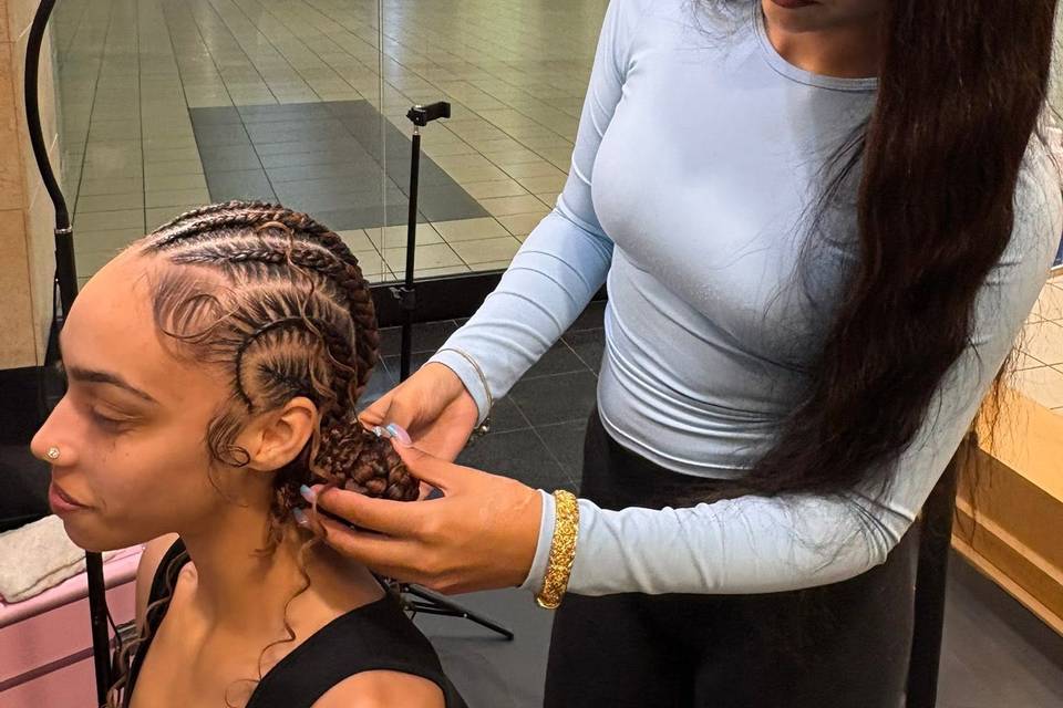 Ena’Vative Hair Studio