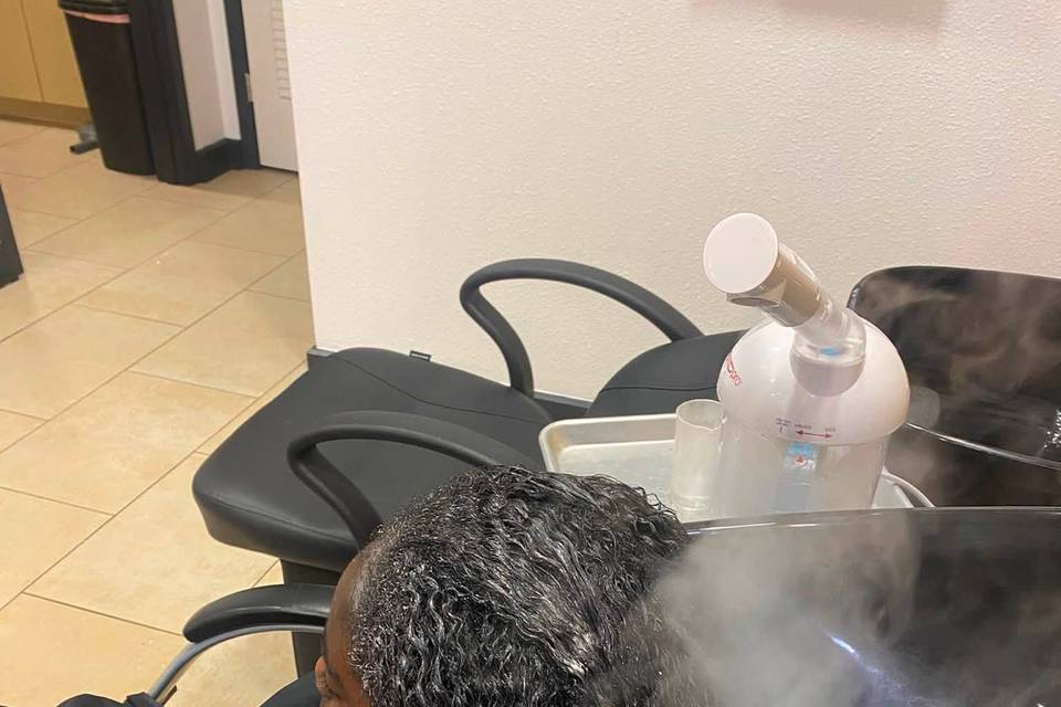 Ena’Vative Hair Studio
