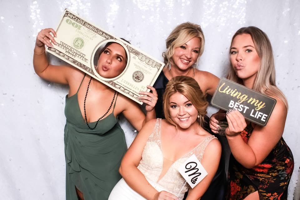 Money dance