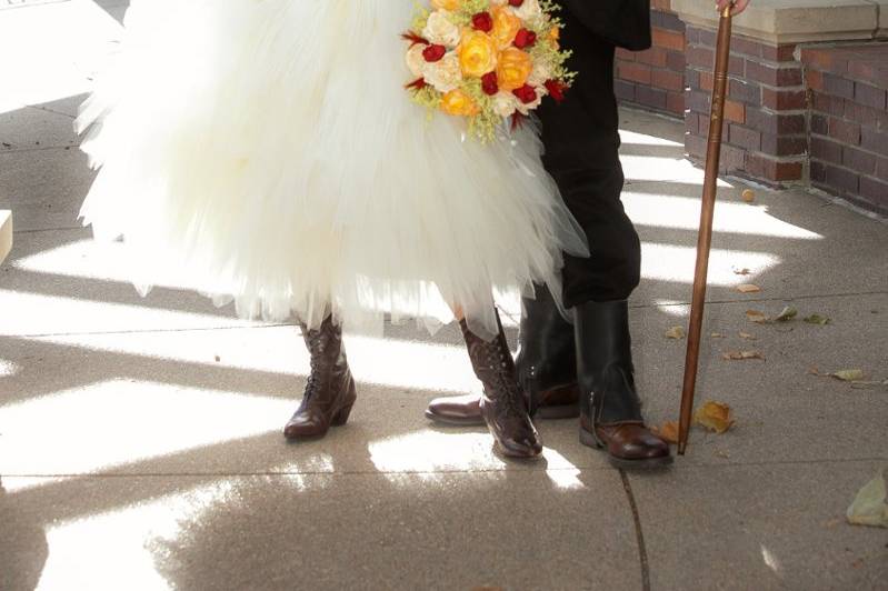 Photography with a Steampunk themed Wedding at the Gerald Ford Birthplace in Omaha.