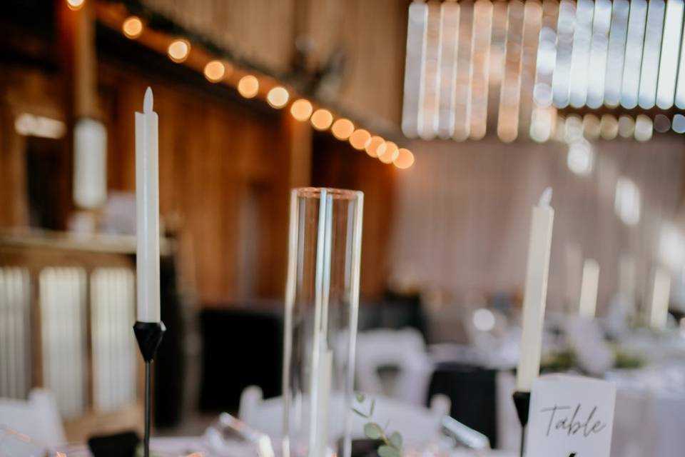 Decor and place setting