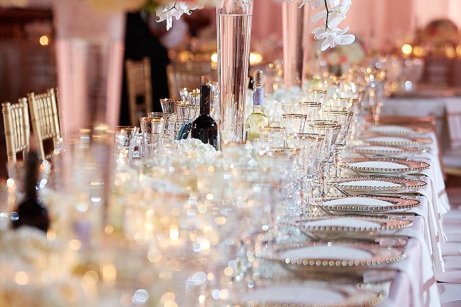 Long table setting