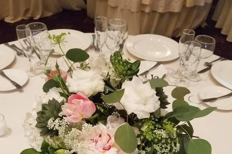 Country Club Wedding Flowers