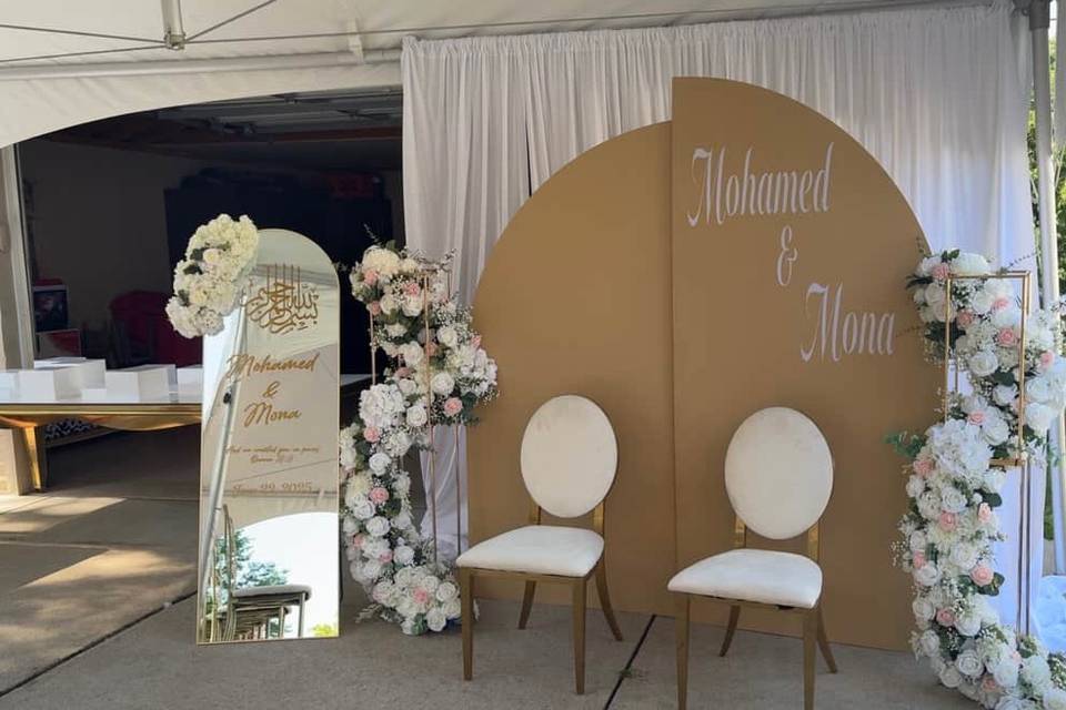 Backdrop & flower columns