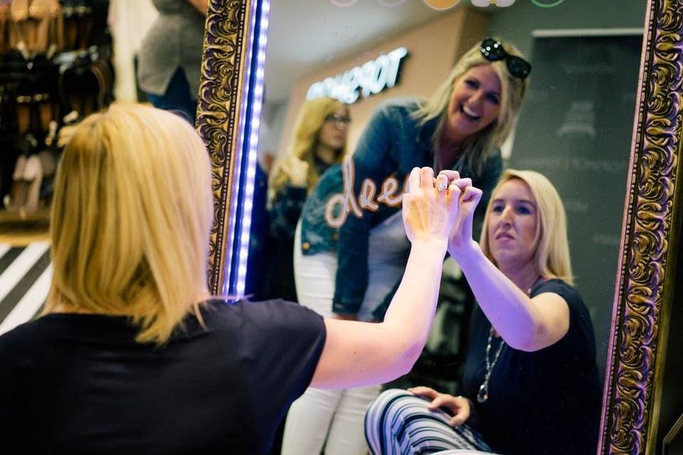 Magic Mirror / Flipbook Photo Booth