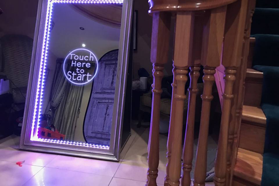 Magic Mirror / Flipbook Photo Booth