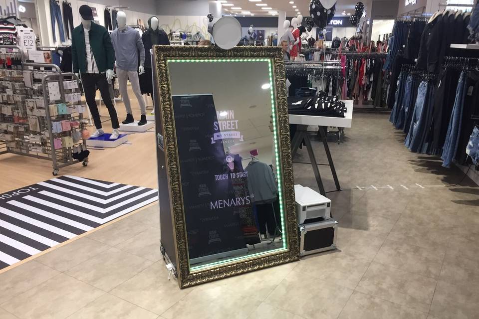 Magic Mirror / Flipbook Photo Booth
