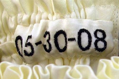 A great way to personlize your garter even more!  Your wedding date sewn inside your garter.  If your wedding colors are far from blue, then your date patch can be the touch of blue that you need.  Or you can match it to your wedding colors-since each item is custom made, it's up to you!