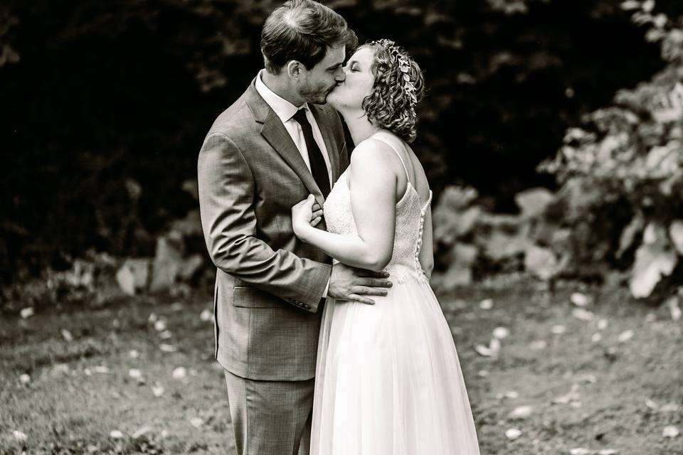 Couple shares first kiss