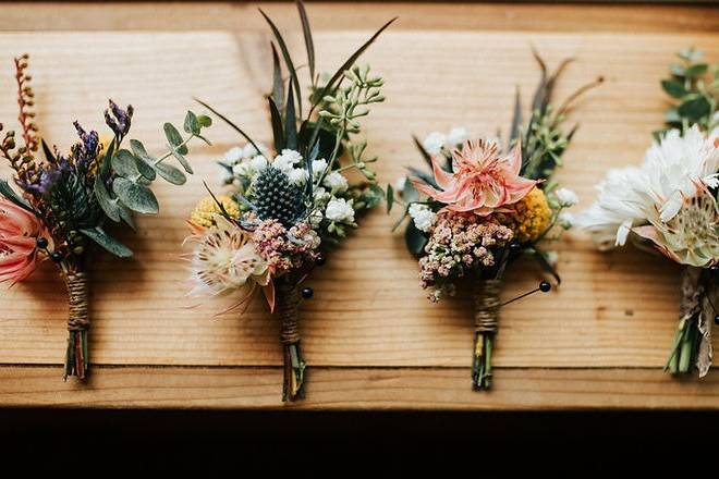 A Beautiful Day Évent Florals & Decor