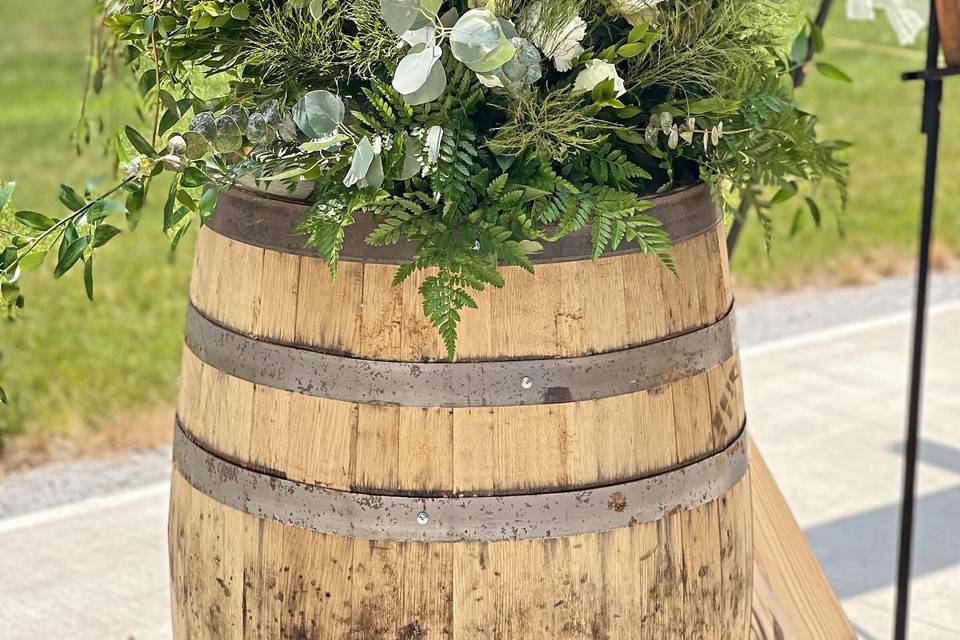A Beautiful Day Évent Florals & Decor