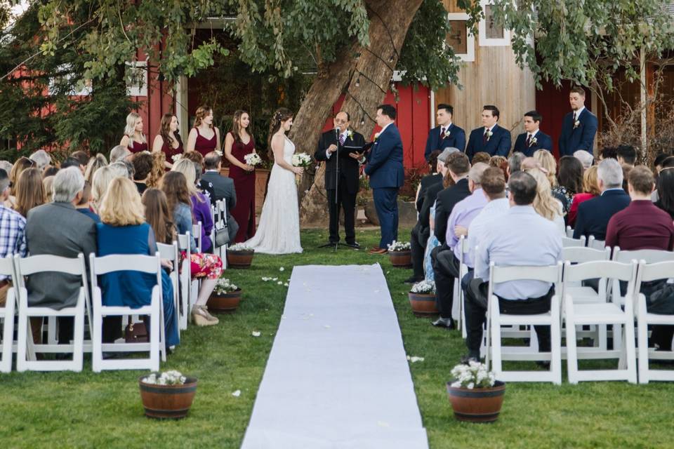 Outdoor wedding photography