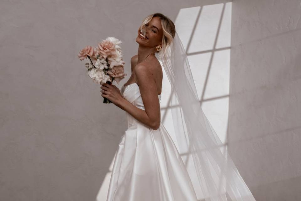 Flares Bridal and Formal - Reviews, Photos & Deals 2026 - Walnut Creek, CA - WeddingWire Flares Bridal and Formal - Reviews, Photos & Deals 2026 - Walnut Creek, CA - WeddingWire