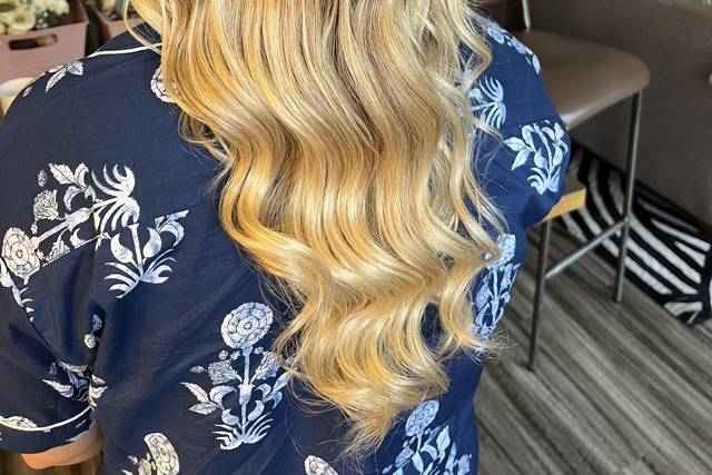 Hollywood waves