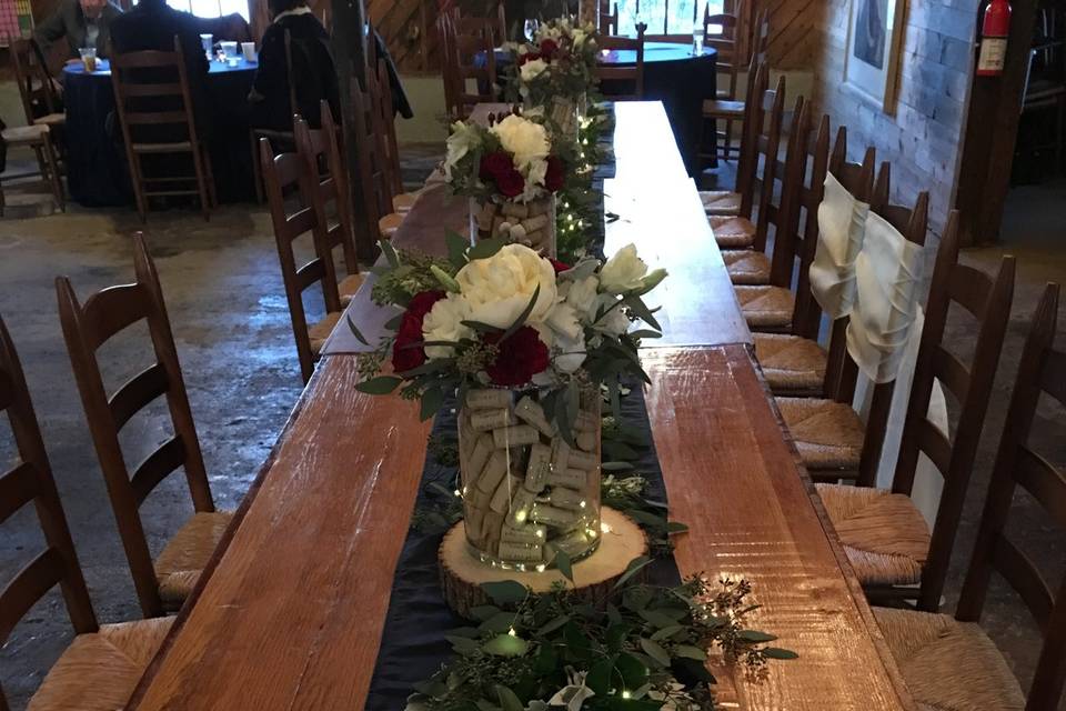 Floral table arrangement