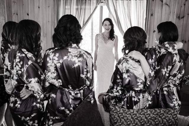Bride with her bridesmaids - Carl Walsh Weddings