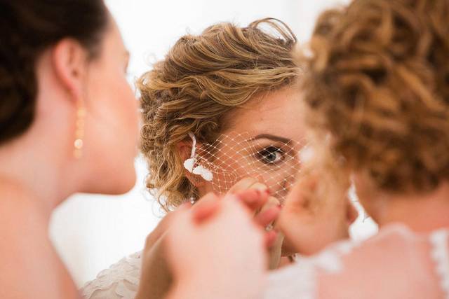 Getting ready - Carl Walsh Weddings