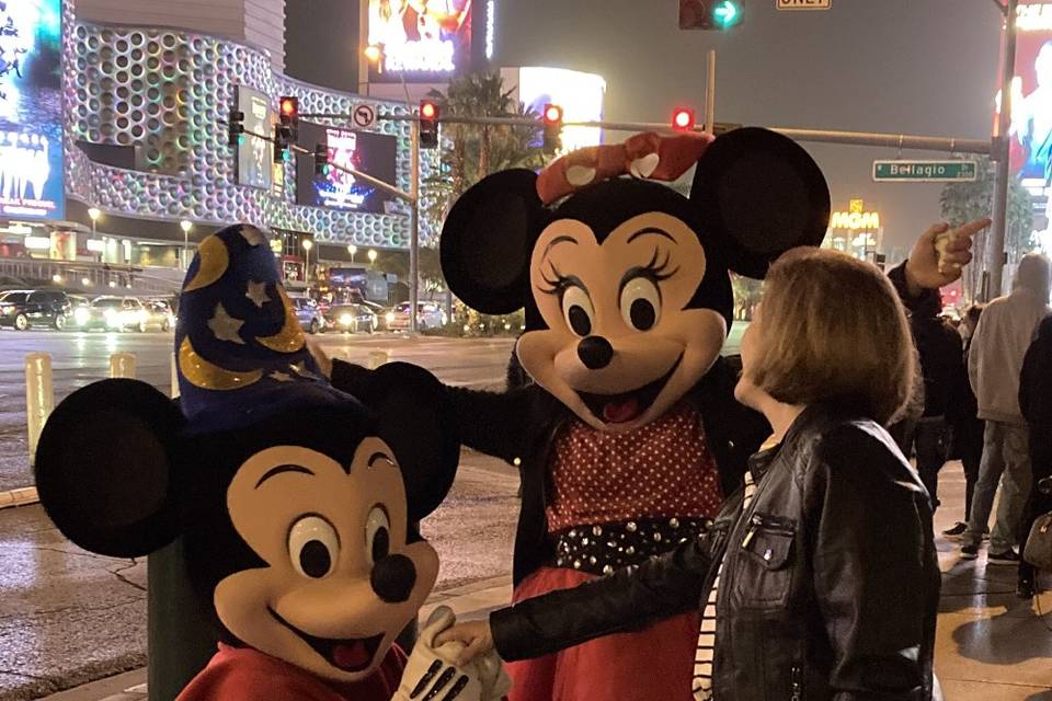 Mickey Proposes