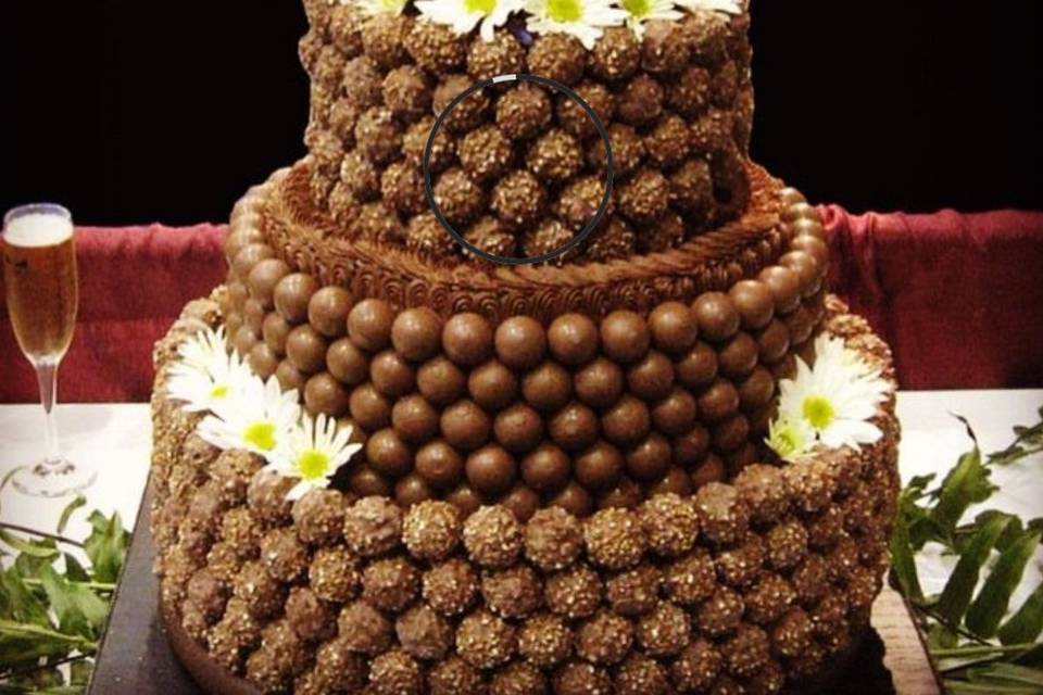 Chocolate wedding cake with flowers